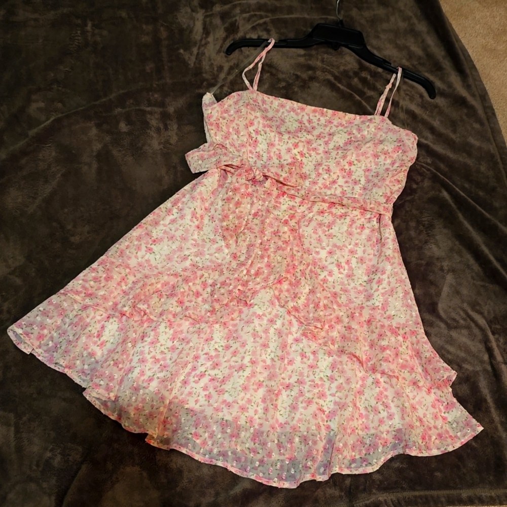 Floral summer dress for special occasions, light pink